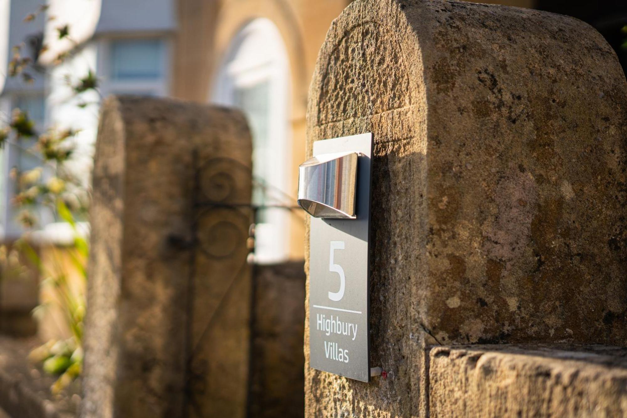 Haven Hotel Bath Exterior photo